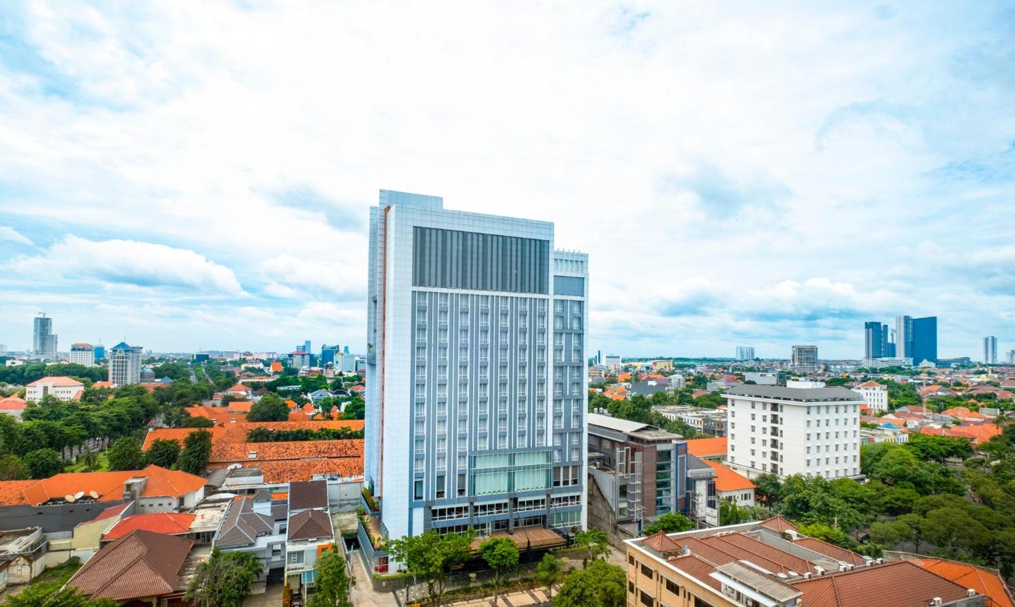 Hotel Royal Tulip Darmo Surabaya Exterior foto